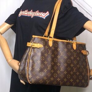 LOUIS VUITON Batignolles LV Monogram Shoulder Bag COMES WITH: LV DUST BAG, COA
